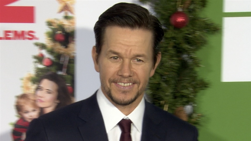 Daddys Home 2 Premiere Mark Wahlberg Editorial Video 10947748a Shutterstock 1842