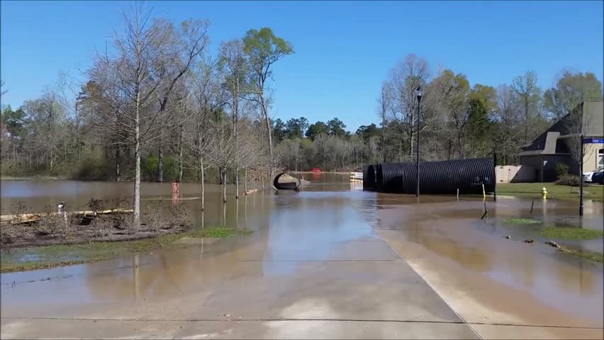 Flooding Areas Off Hwy 1085 Covington Editorial Video 13029878a   Shutterstock 13029878a 