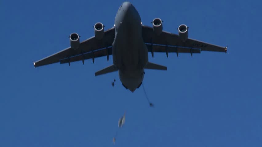 Boeing C17 Globemaster Dropping Paratroopers Onto | Editorial Video ...