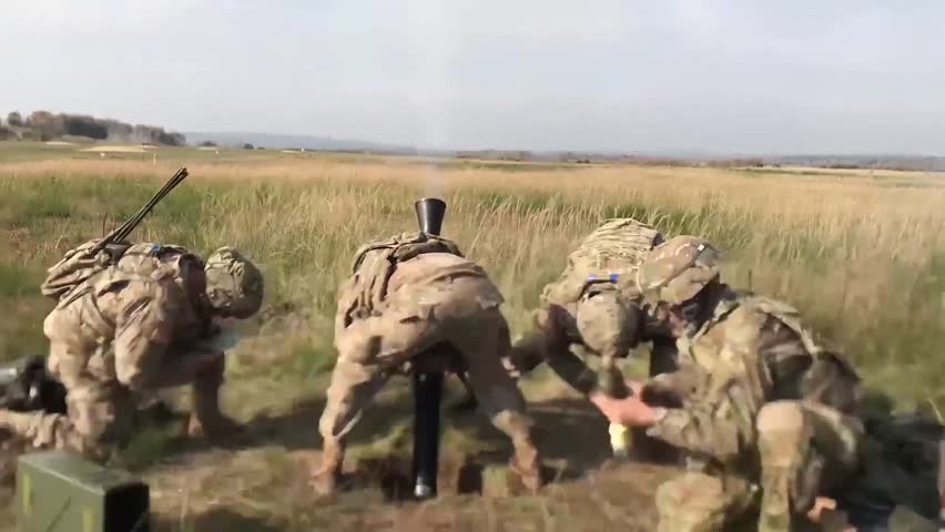 22 M252a1 81mm mortar Stock Videos, Editorial Videos and Stock Footage ...